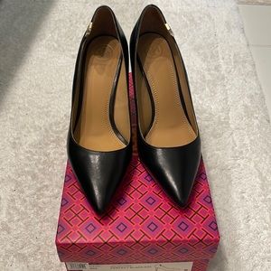 Tory Burch pumps
